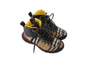 Burberry, Boys or Girls Boots, Size 30