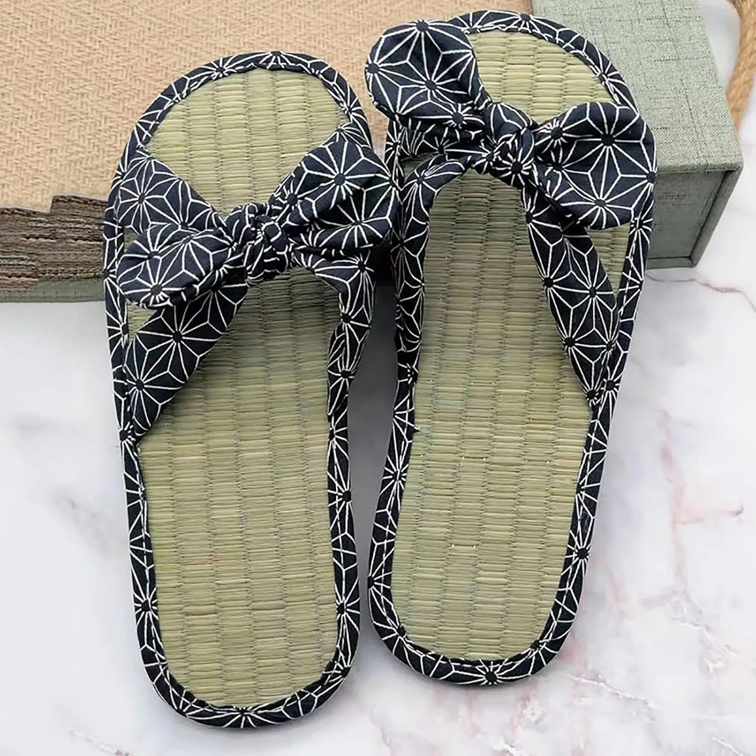 Women's Beach Flip Flop Walking Sandals Comfortable Beach Walking Thong Cushion Sandals Slip on Indoor Outdoor